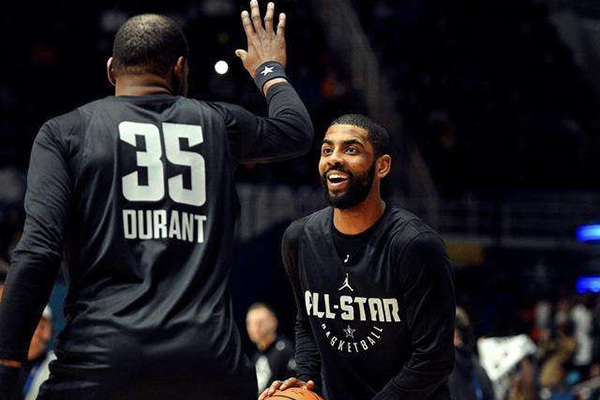 相较之下 相较之下