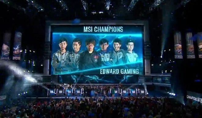 成失控的雪 成失控的雪